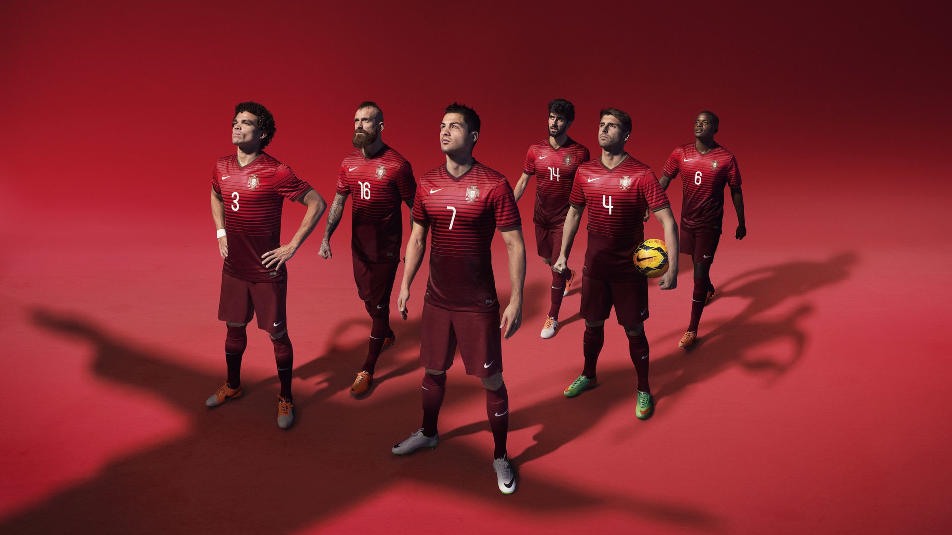 丹麦战队 Astralis 与瑞典战队 NiP 合作推出联名周边产品，丹麦队vs瑞典队